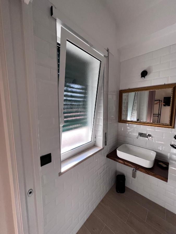 Medusa Duomo Guest House Naples Luaran gambar